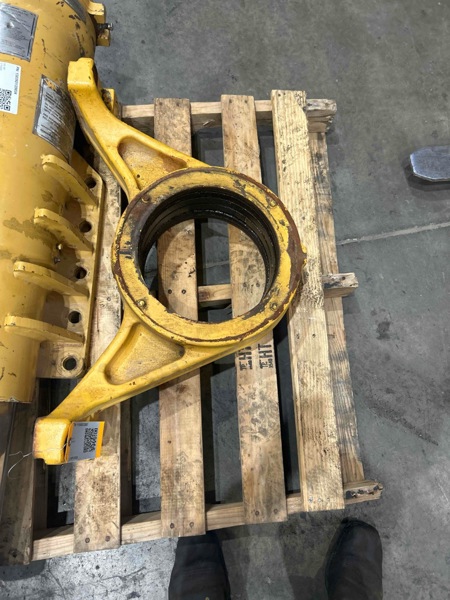 Volvo L110F Rear Axle Bridge