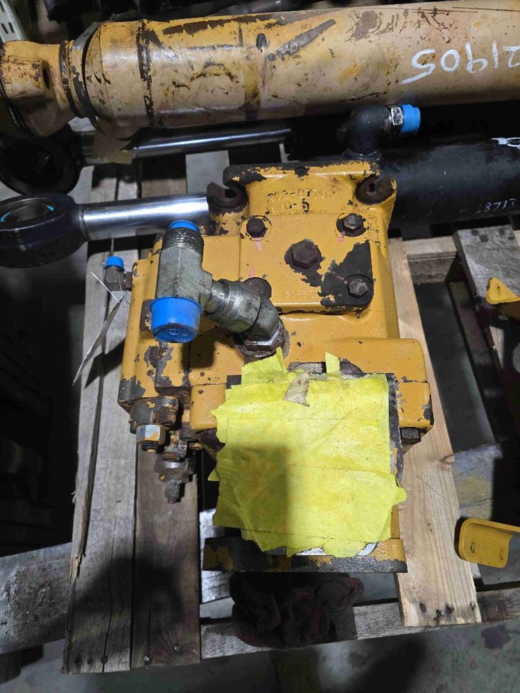 Caterpillar — 3196309 — Piston Pump