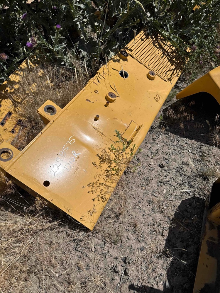 Caterpillar — 2298575 — Fender GP - RH