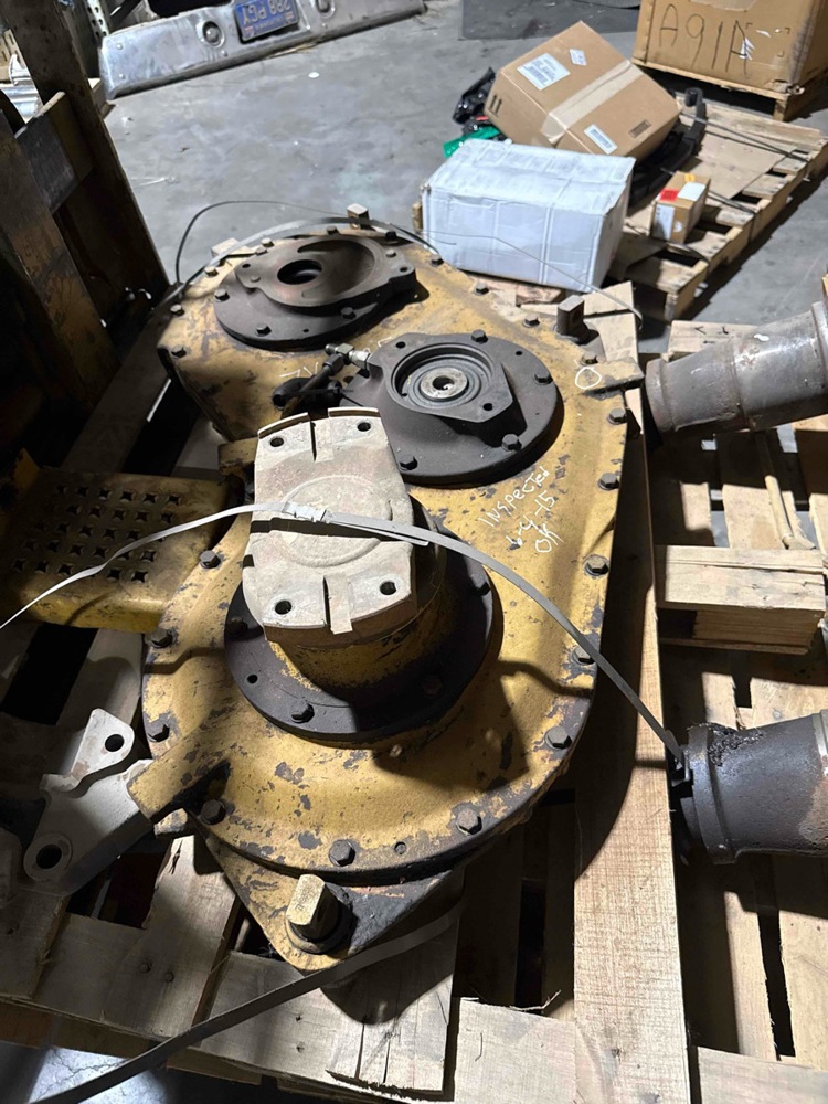 Caterpillar — 7V8425 — Loader Pump Drive