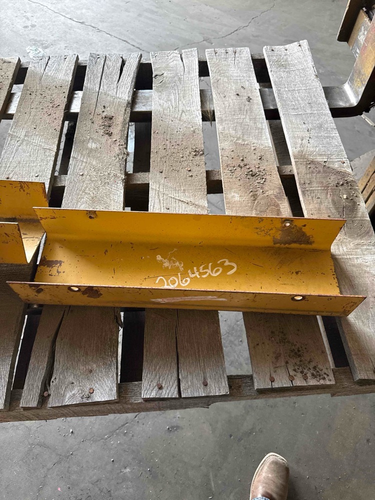 Caterpillar — 2064563 — Guard AS