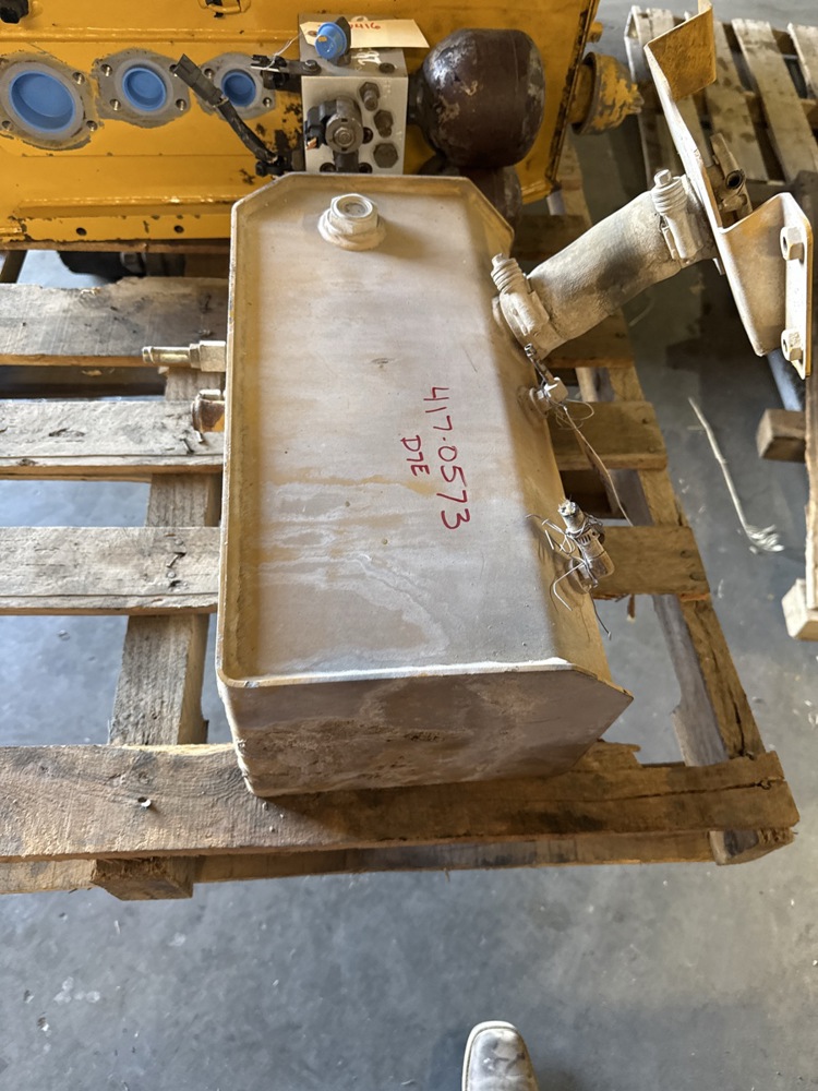 Caterpillar — 4170573 — Tank GP - Coolant