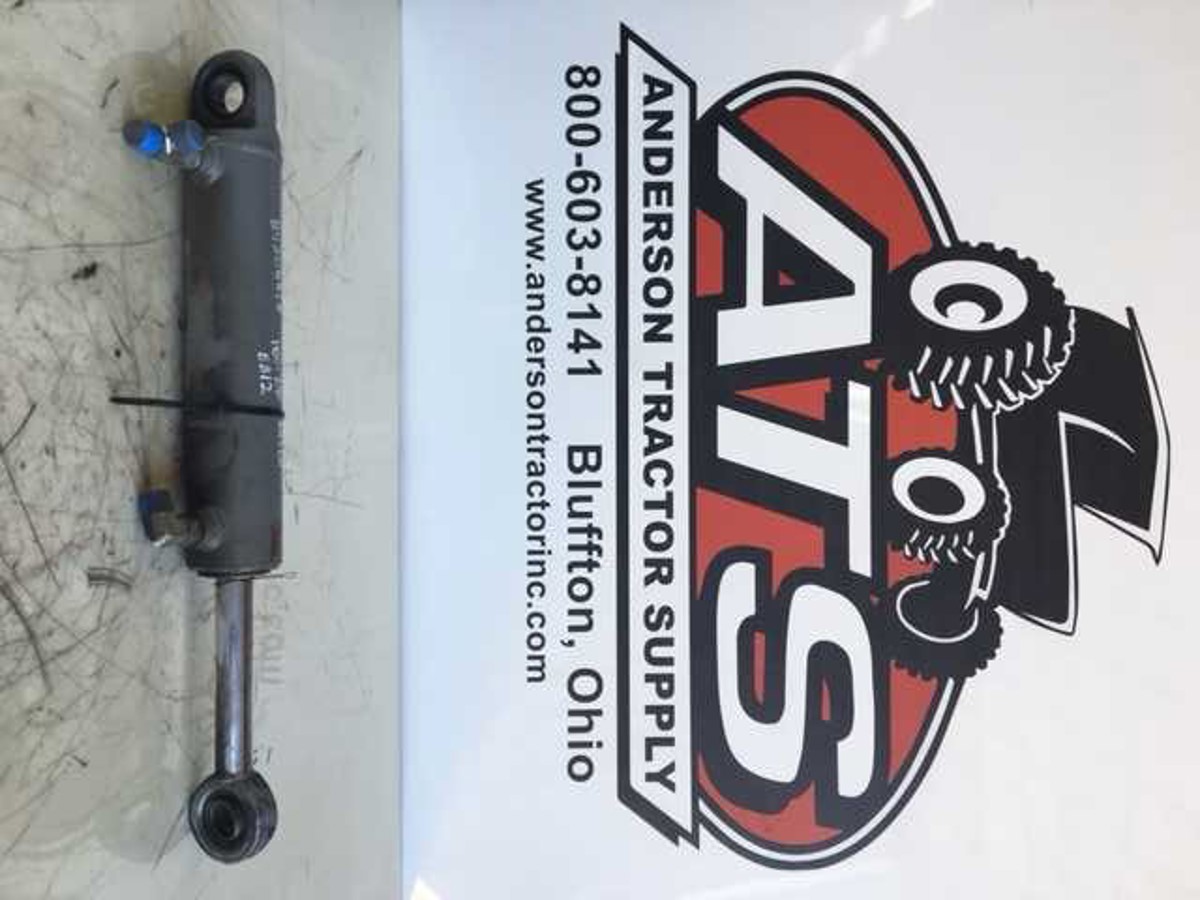 NEW FORD, NEW HOLLAND POWER STEERING CYLINDER - 84308818