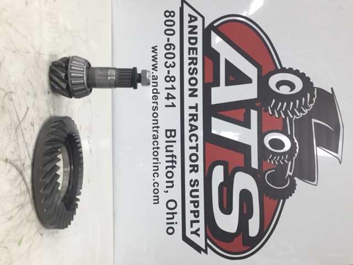 NEW JOHN DEERE MFWD RING & PINION - RE282665