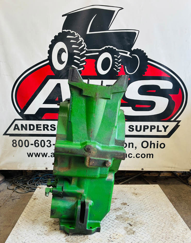 GOOD USED TRANSMISSION/REAR END HOUSING - R33090