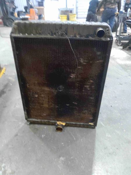 I.H./FARMALL 5288 Radiator-core