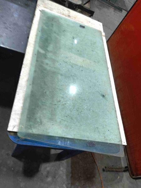 I.H./FARMALL 5288 Glass-rear Window