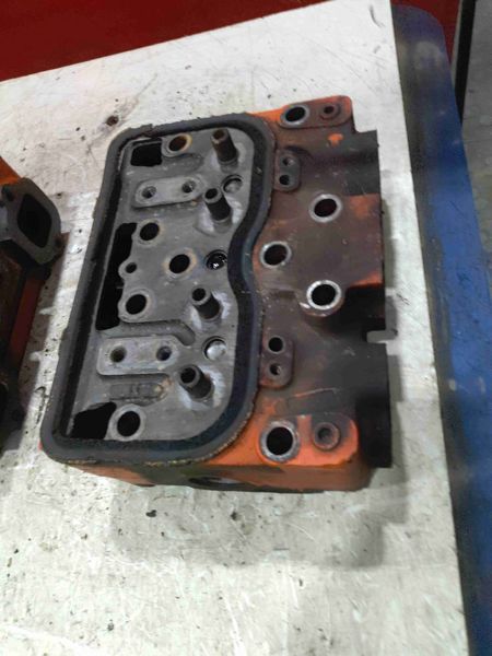 Case 1070 Head, Cylinder