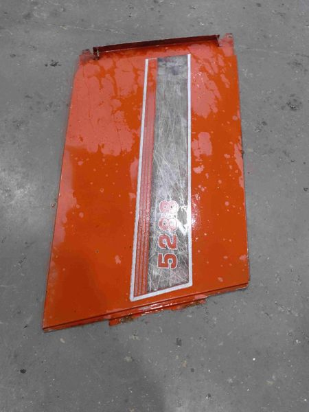 I.H./FARMALL 5288 Panel-side Frt Center LH