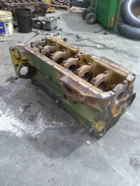 Deere 8640 Block-cylinder Used