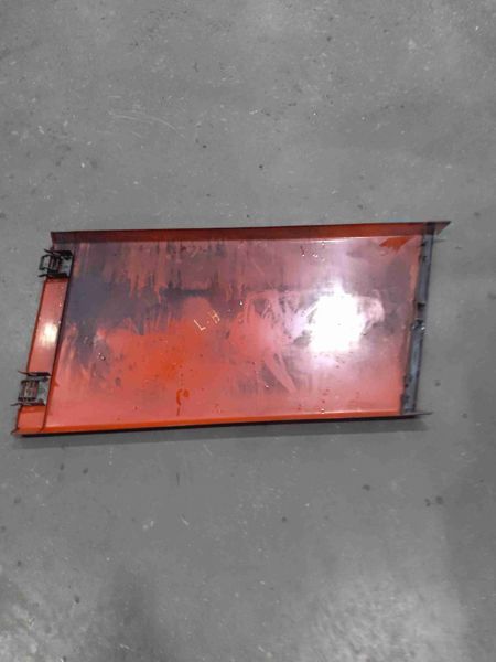 I.H./FARMALL 5288 Panel-side Rear Center LH