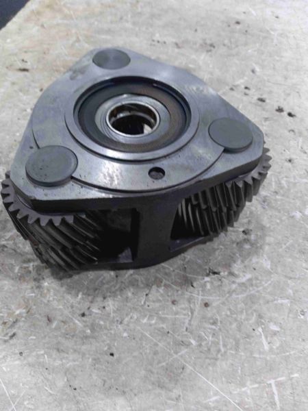 Deere 8640 Carrier-planet Pinion