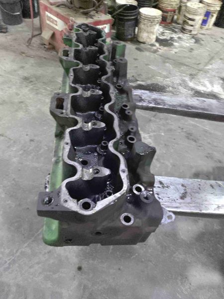 Deere 8640 Head-cylinder Used