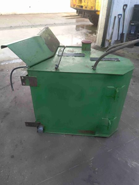 Deere 8640 Tank-fuel RH