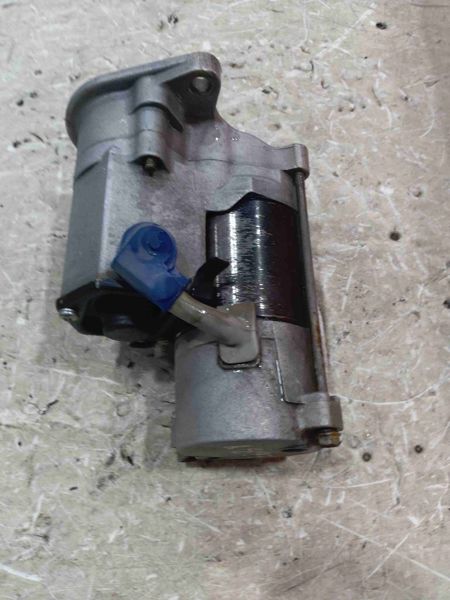 New Holland LX665 Core, Starter