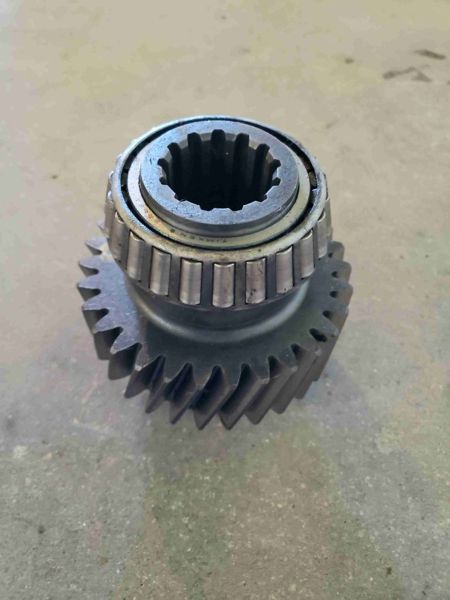 New Holland T8.275 Gear Shaft Input/output 30T