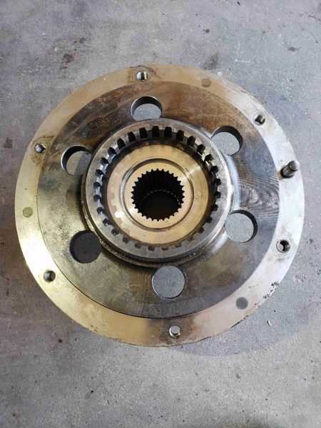 New Holland T8.360 Hub, Ring Gear