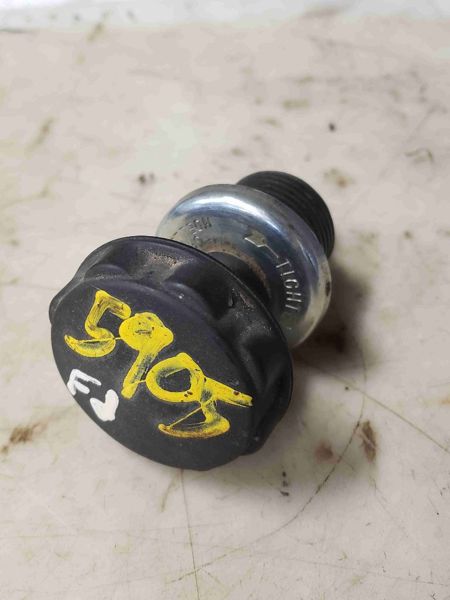 Ford/Nholland 9700 Plug, Oil Fill