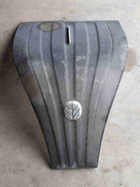 New Holland T8.275 Grille, Top Front