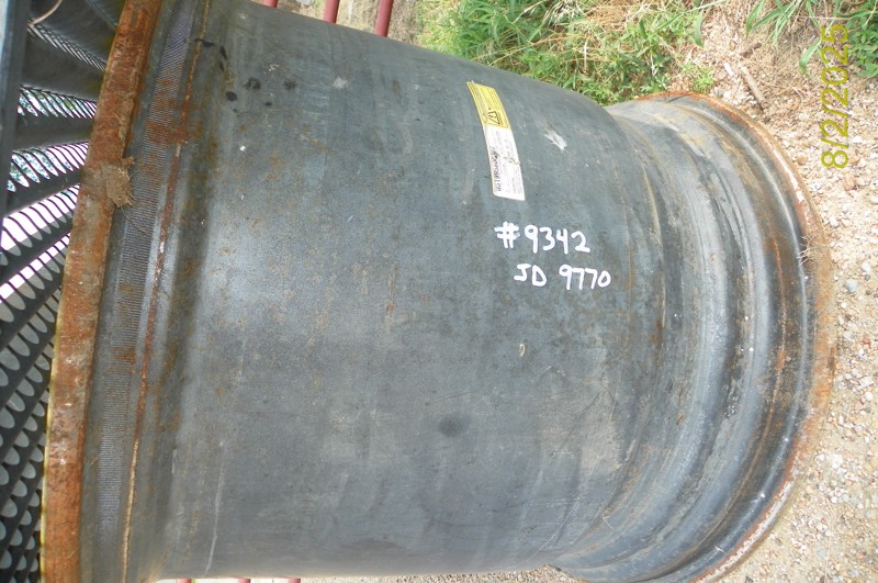 Deere 9770, 9860, 9670, 9660, 9760, 7230, 8230, 9230, 7120, 8120, 9120, 8240, 9240 Wheel, 31X32, 10 Bolt, 11" Pilot