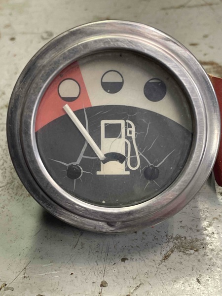 Deere 4400 Gauge, Fuel - Chrome Bezel