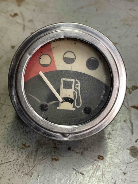 Deere 7520 Gauge, Fuel - Chrome Bezel