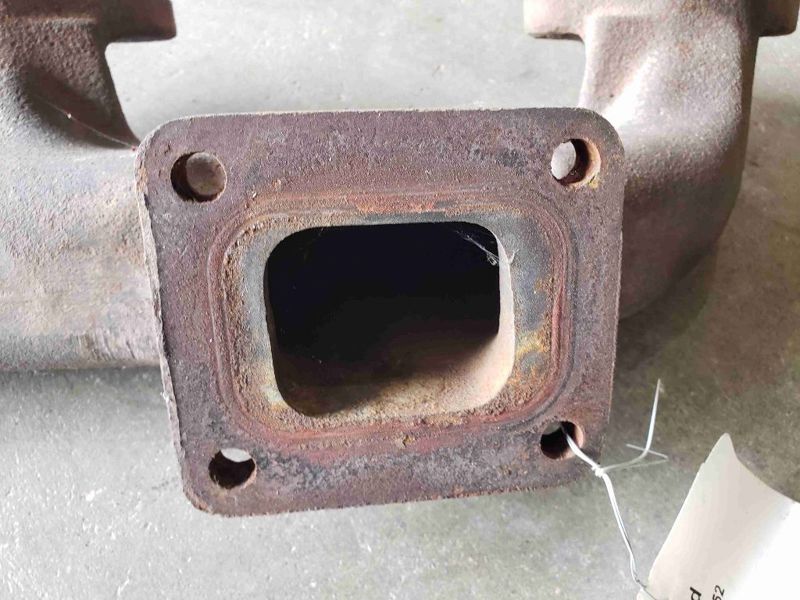 Allis Chalmers 7000, 7010, 7020 Exhaust Manifold