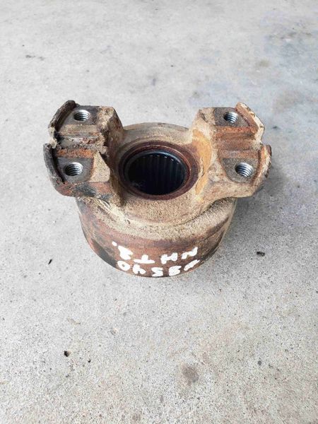 New Holland T8.275 Yoke, Mfd Output