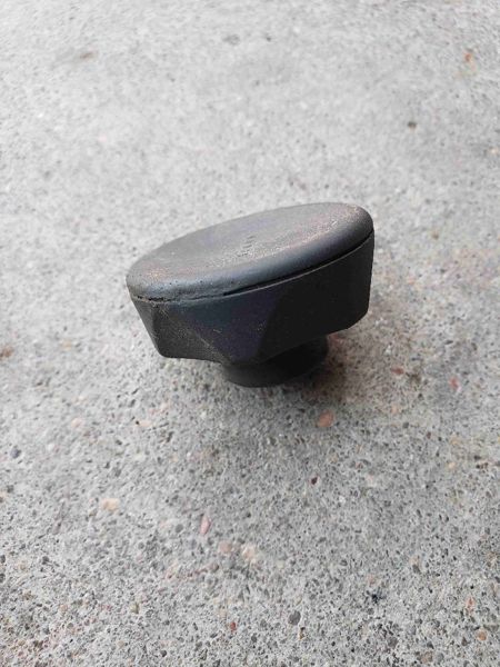 New Holland T8.275 Knob, Push Latch