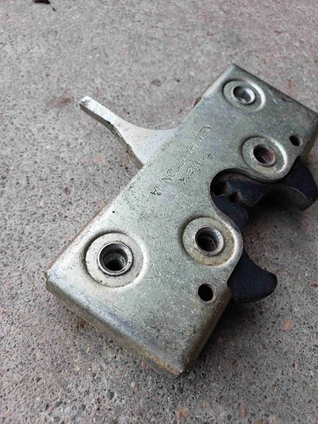 New Holland T8.275 Latch Assembly