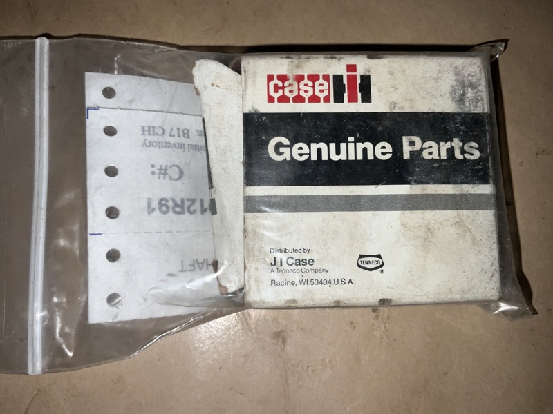 Case/case I.H. 100, 2400, 200, 105 Bearing Assy, Output Shaft