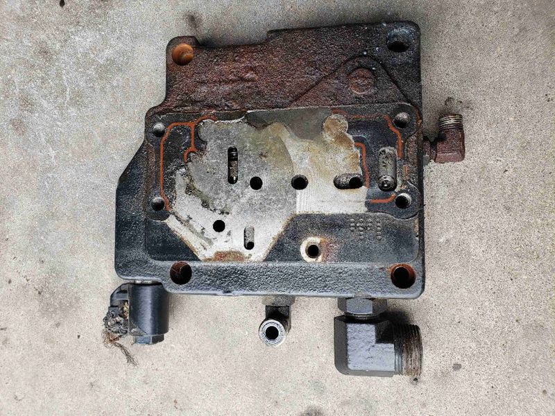 New Holland T8.275 Inching Valve