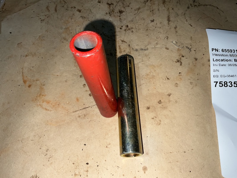 Hesston 8500 Spacer