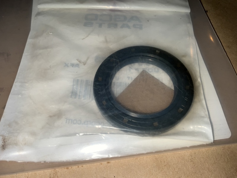 Hesston 8500 Oil Seal