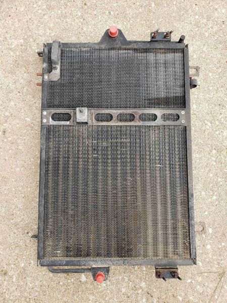 New Holland T8.275 Condensor
