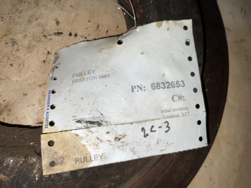 Hesston 6665 Pulley