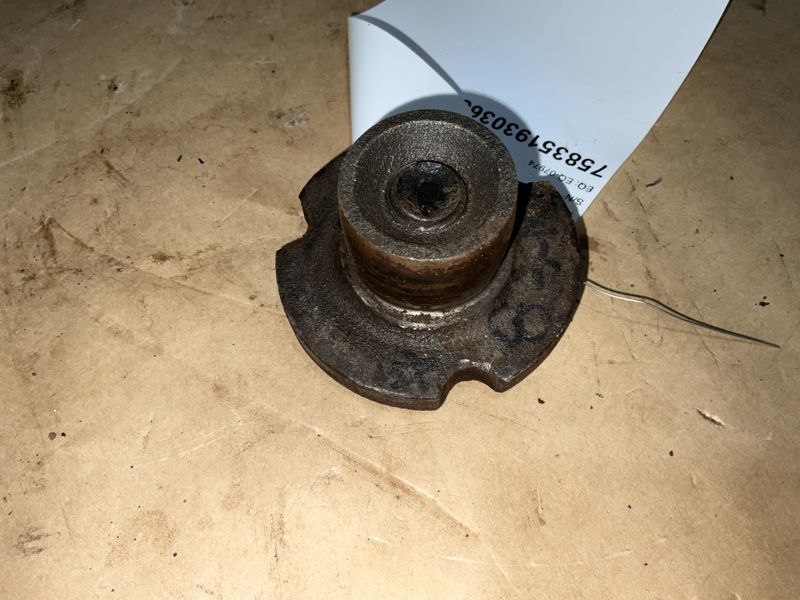 Hesston 565A Hub Roller Idler