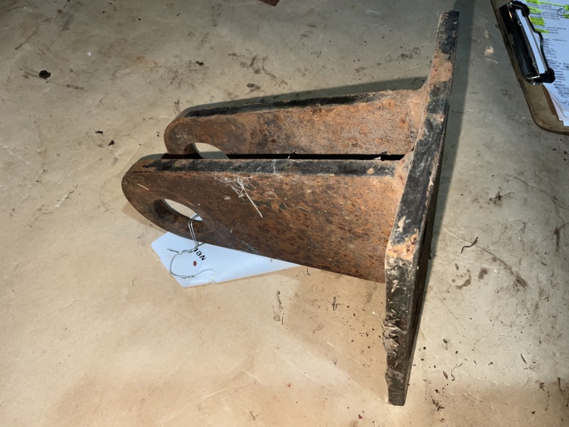 Hesston 1160, 1170, 8360, 8370, 8380 Mounting-spring, Lower