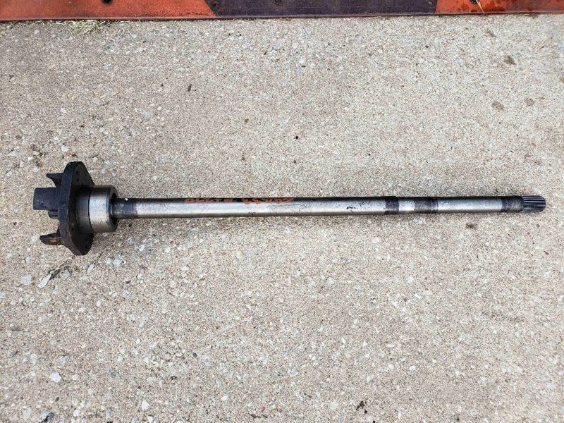 Case/case I.H. MX270 Shaft