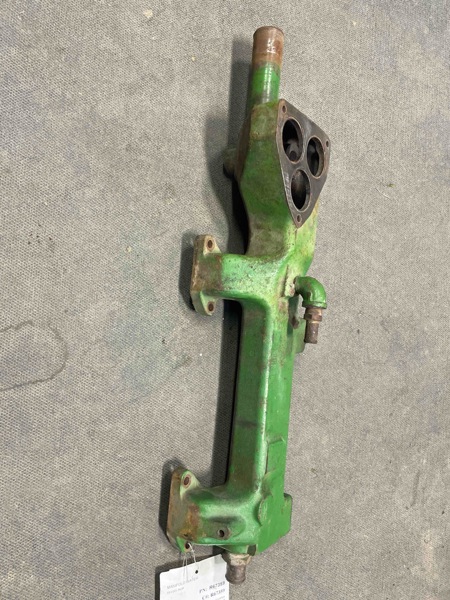 Deere 8640 Manifold Water
