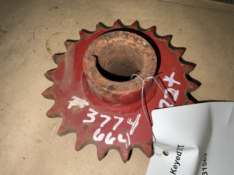 New Holland 664 Sprocket, Keyed 22T