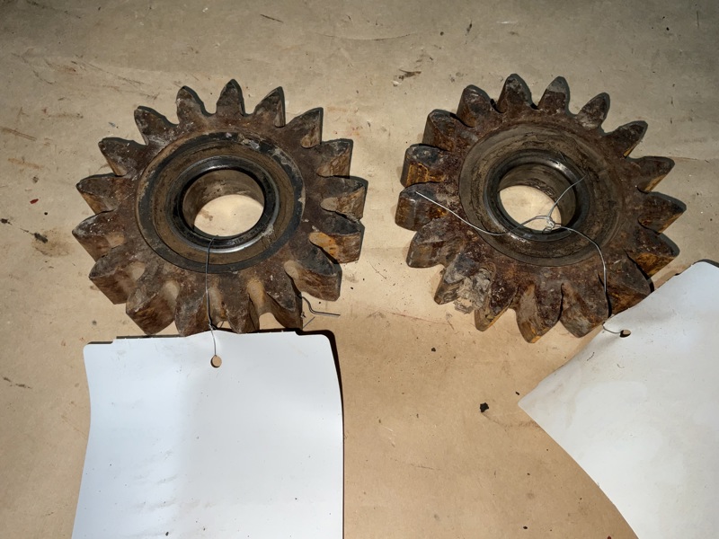 New Holland 640, 644, 650, 654, 660, 664 Idler Gear