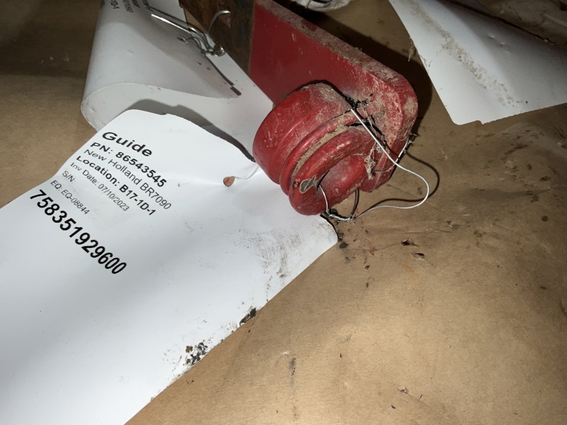 New Holland BR7090 Twine Arm Pivot Guide