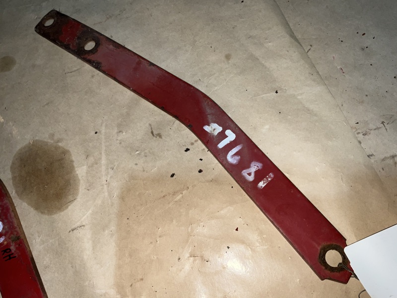 New Holland 114 Arm, Rocker, R.H.,