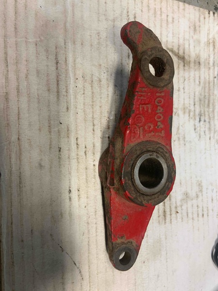 I.H./FARMALL 3588, 1586 Clutch Bell Crank