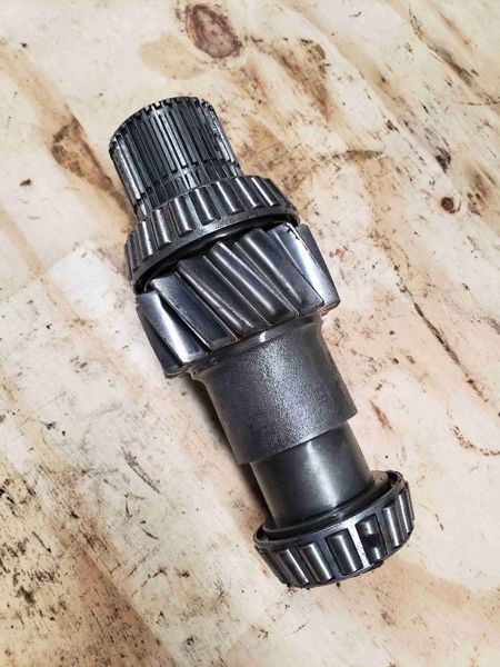 Deere 6605 Countershaft