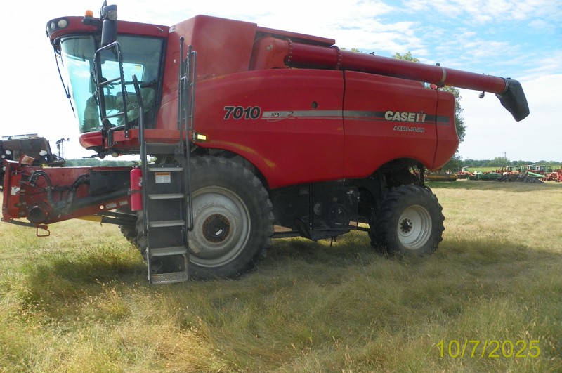 Case/case I.H. 7010