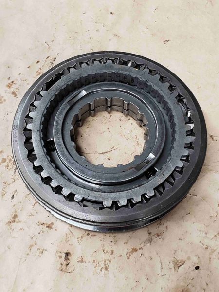 Deere 6415 Synchronizer