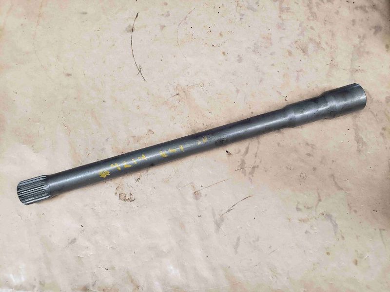 Deere 6415 Drive Shaft, Transmission Output