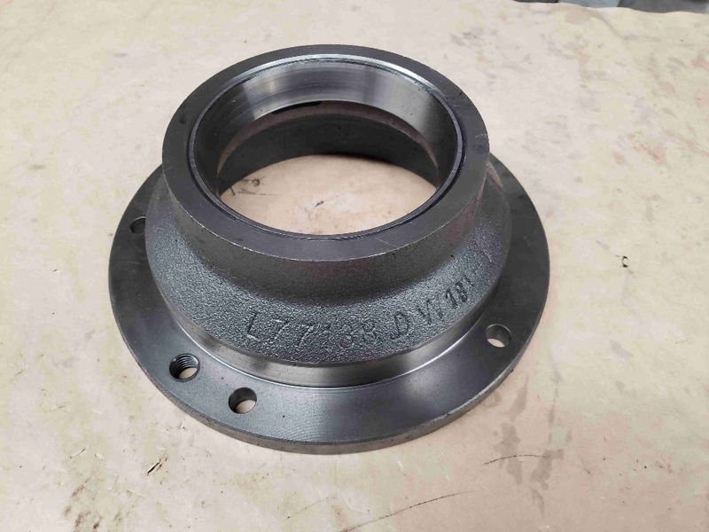 Deere 6415 Bearing Housing